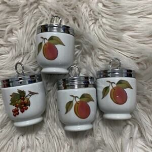 NWOT ROYAL WORCHESTER PORCELAIN ENGLAND EGG COBBLER PEACHES‎ & BERRIES SET  OF 4